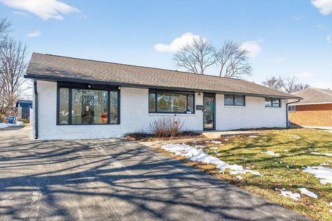 Photo of 1561 Haft Drive, Reynoldsburg, OH 43068 (MLS # 226003850)