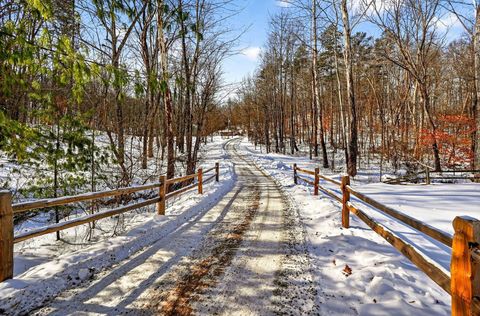 Tiny photo for 275 Limerick Road, Jackson, OH 45640 (MLS # 226002832)