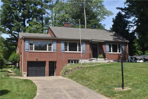 Single Family Residence in Zanesville OH 2785 Ridgewood Circle.jpg