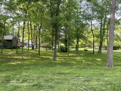 Photo of 1730 W Choctaw Drive, London, OH 43140 (MLS # 226005532)