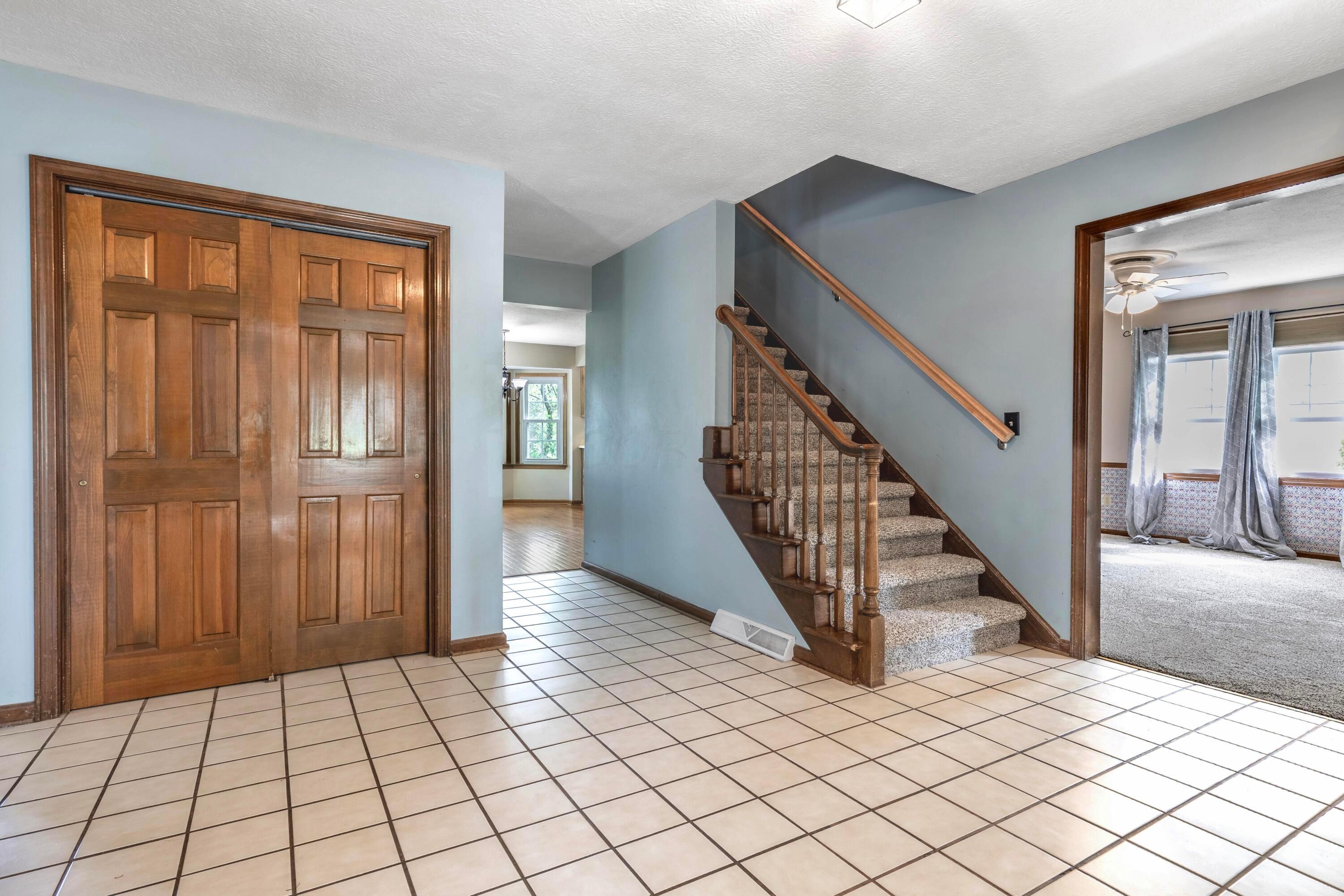 1541 Kensington Lane, Lancaster, Ohio image 11