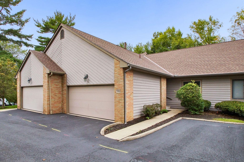 Photo of 7992 Jaymes Street, Dublin, OH 43017 (MLS # 226037304)