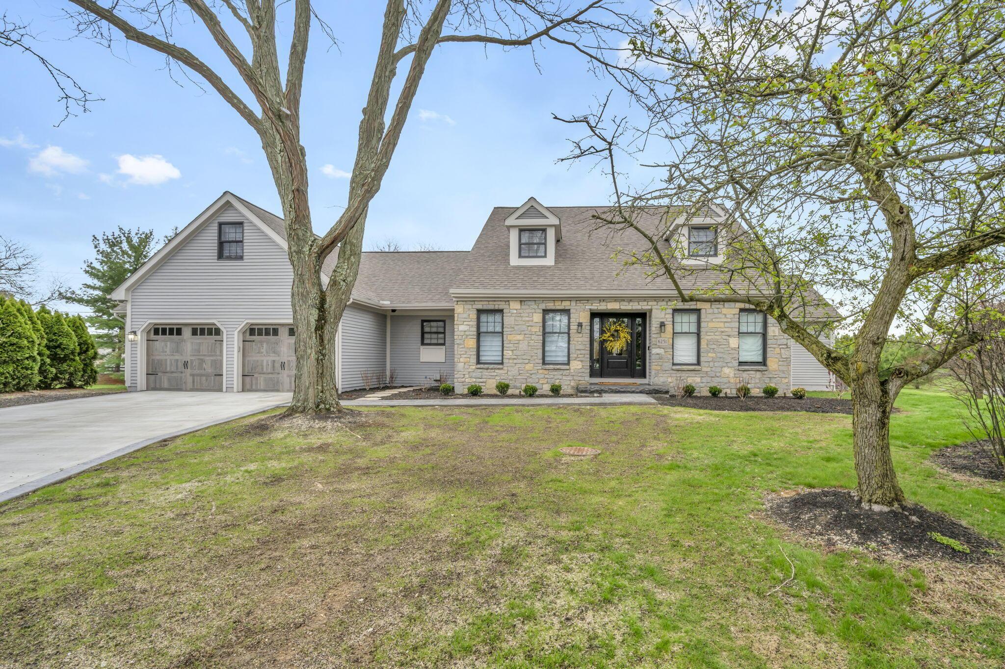 6251 Inverurie Drive, Dublin, Ohio image 2