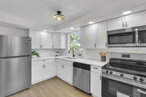 Tiny photo for 5056 Chipman Drive, Columbus, OH 43232 (MLS # 226029185)