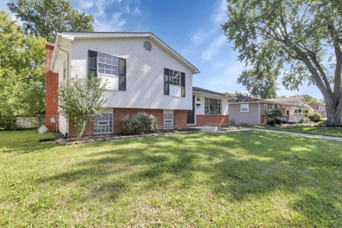 Tiny photo for 5056 Chipman Drive, Columbus, OH 43232 (MLS # 226029185)