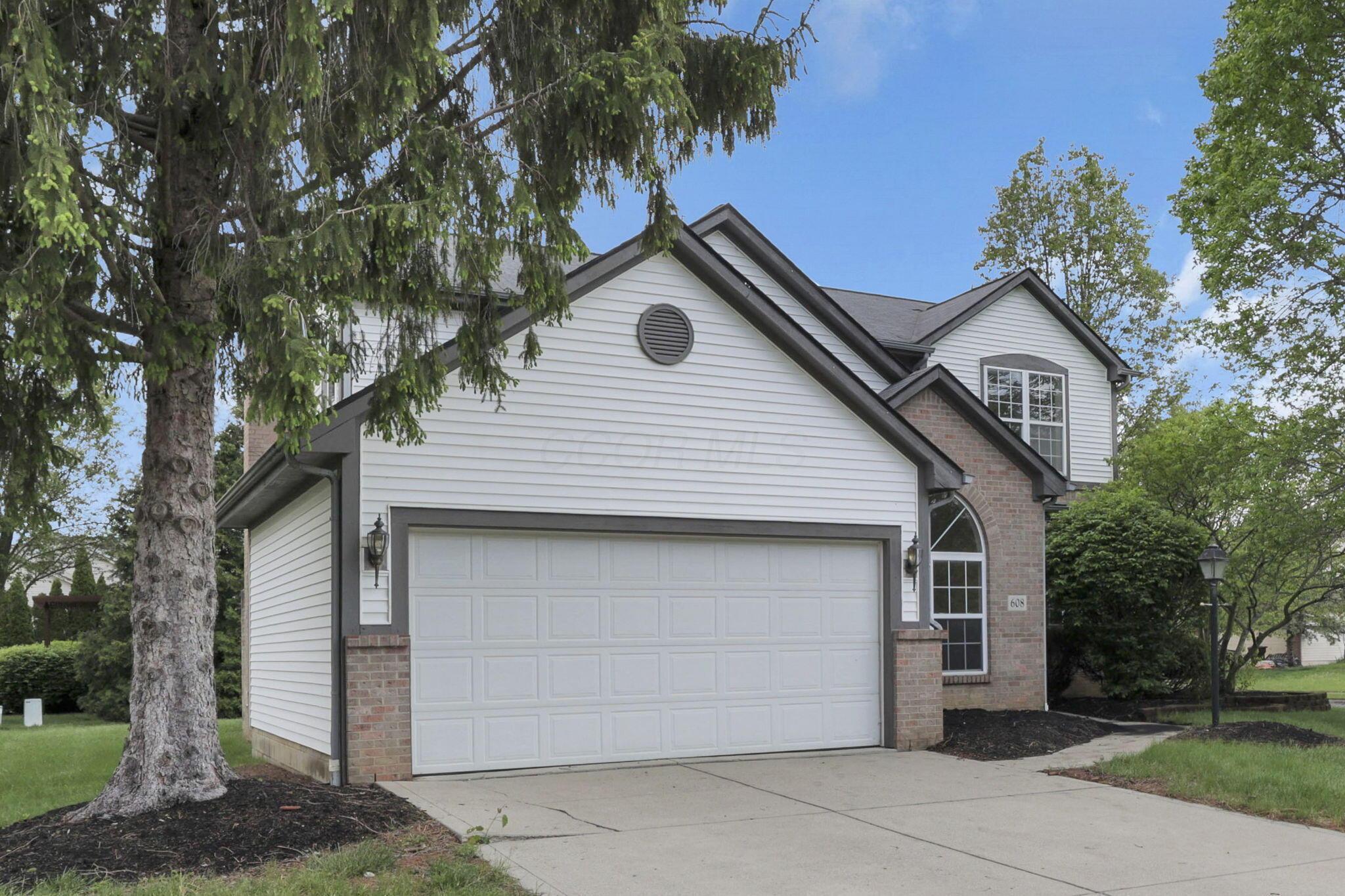 608 Montmorency Drive, Pickerington, Ohio image 3