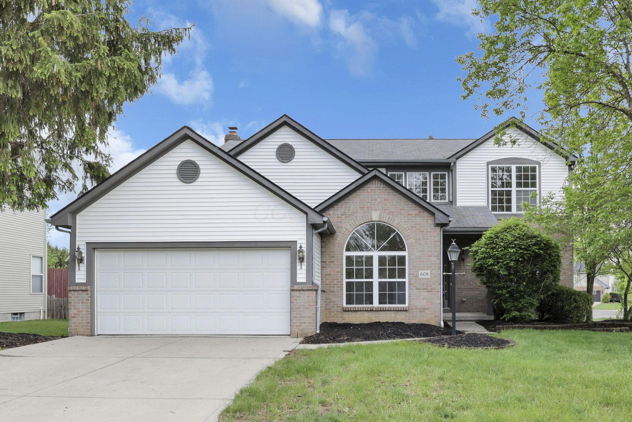 608 Montmorency Drive, Pickerington, Ohio image 1