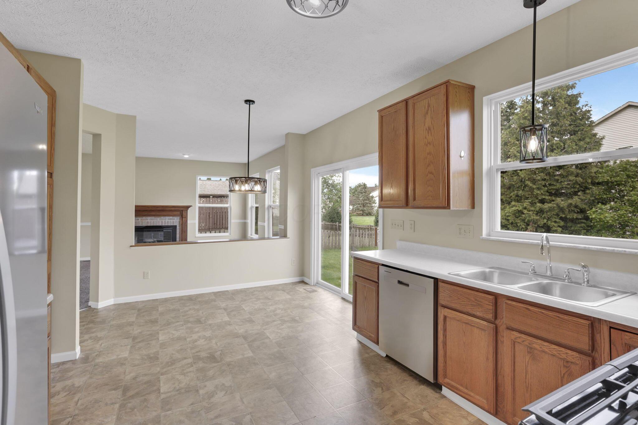 608 Montmorency Drive, Pickerington, Ohio image 20