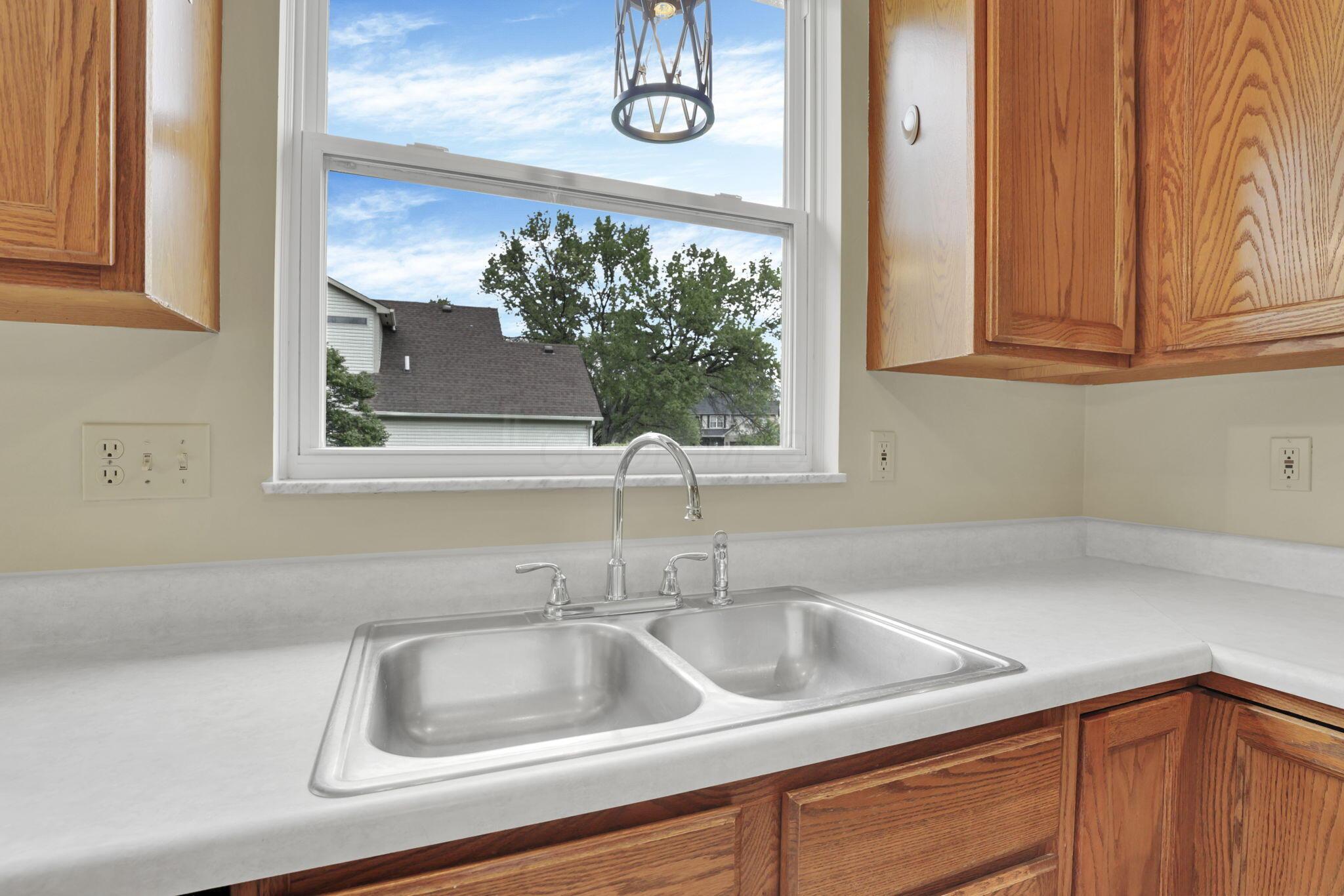 608 Montmorency Drive, Pickerington, Ohio image 23