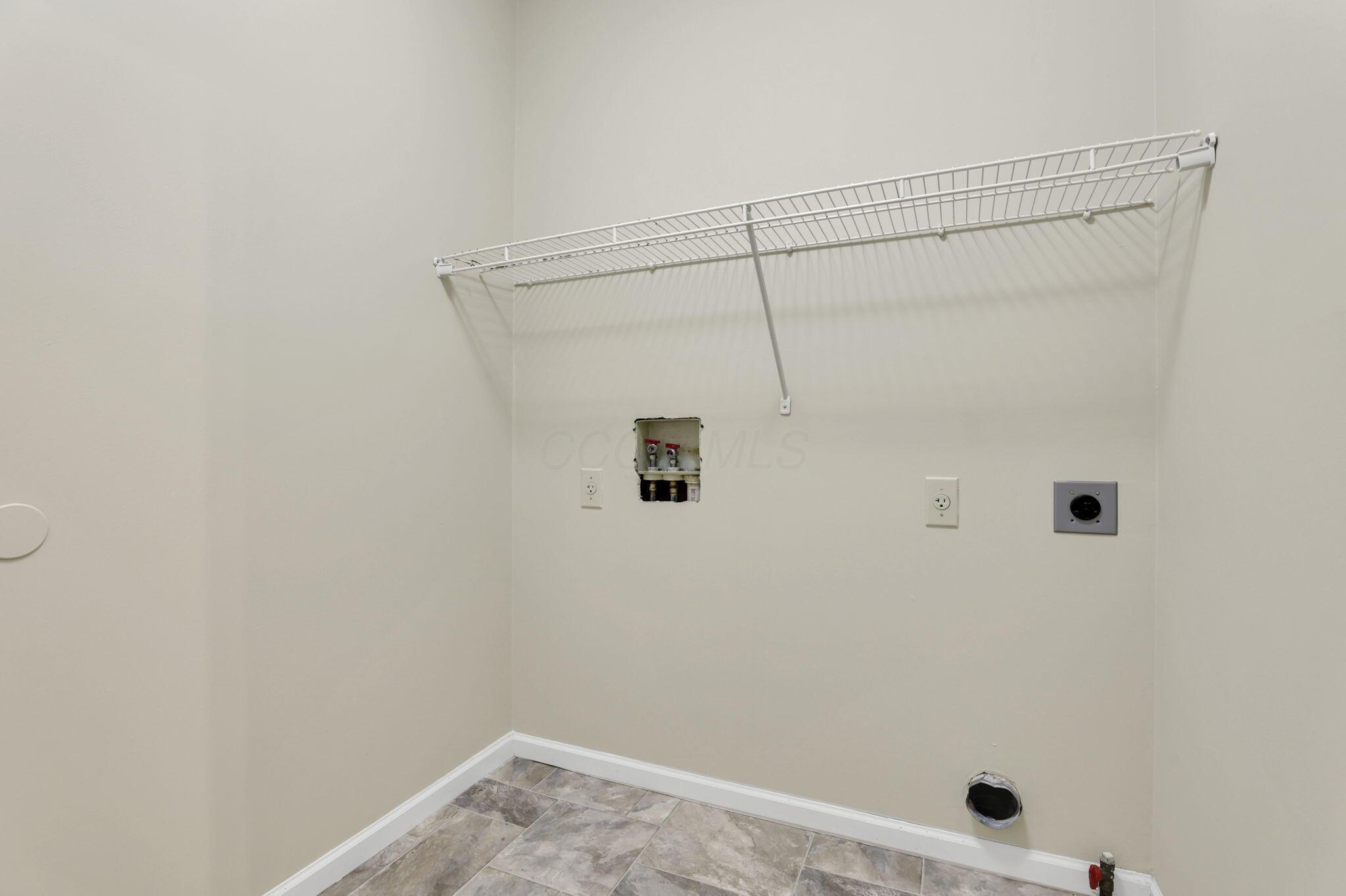 608 Montmorency Drive, Pickerington, Ohio image 32