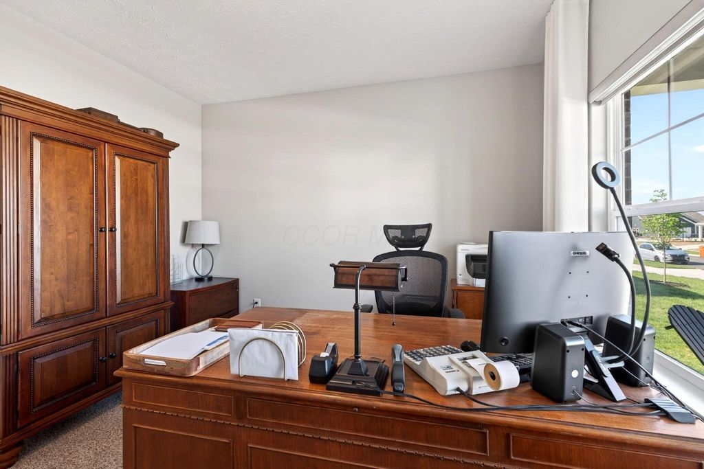 Photo of 220 Scorsese, Springfield, OH 45505 (MLS # 226013570)