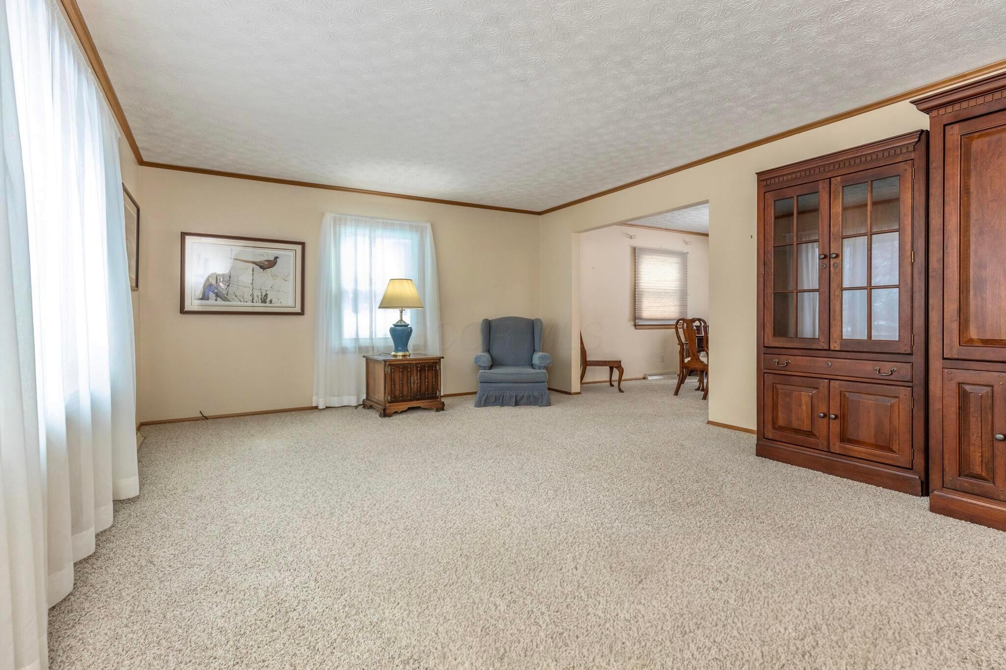 2065 N Glenn Drive NE