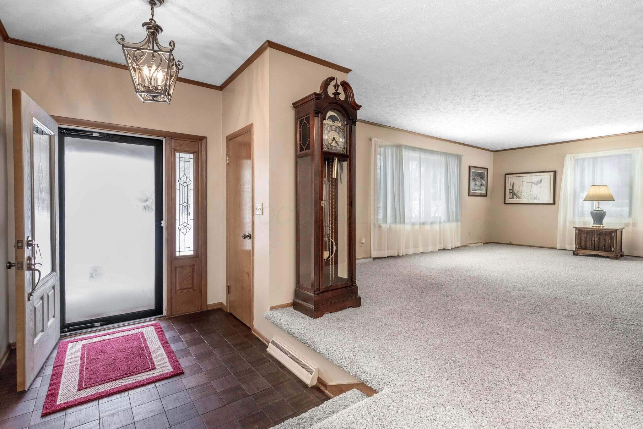 2065 N Glenn Drive NE