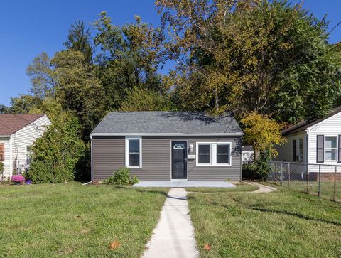Photo of 1421 E Mulberry Street, Lancaster, OH 43130 (MLS # 225038937)