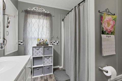 Tiny photo for 114 Ringold Street, Mount Vernon, OH 43050 (MLS # 225039669)