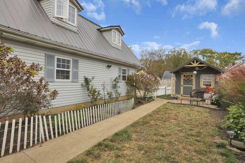 Tiny photo for 114 Ringold Street, Mount Vernon, OH 43050 (MLS # 225039669)