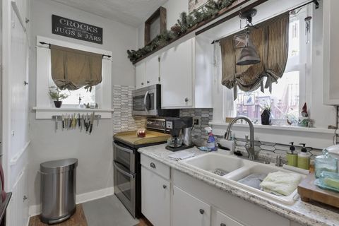 Tiny photo for 114 Ringold Street, Mount Vernon, OH 43050 (MLS # 225039669)