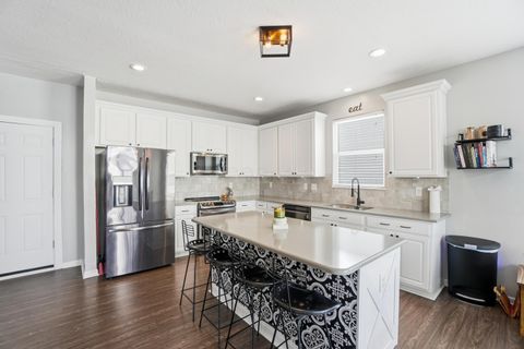 Tiny photo for 190 Rosewood Loop SW, Commercial Point, OH 43116 (MLS # 226003022)