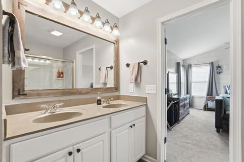 Tiny photo for 190 Rosewood Loop SW, Commercial Point, OH 43116 (MLS # 226003022)