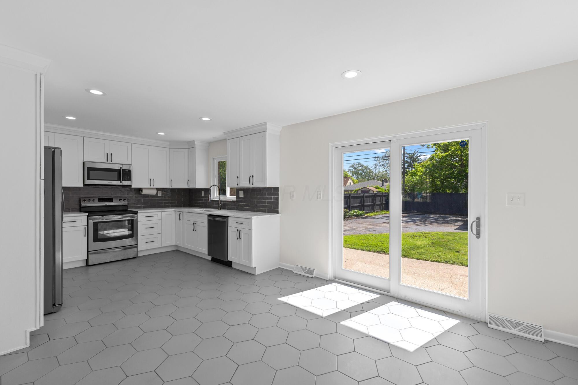 270 S Kellner Road, Columbus, Ohio image 12