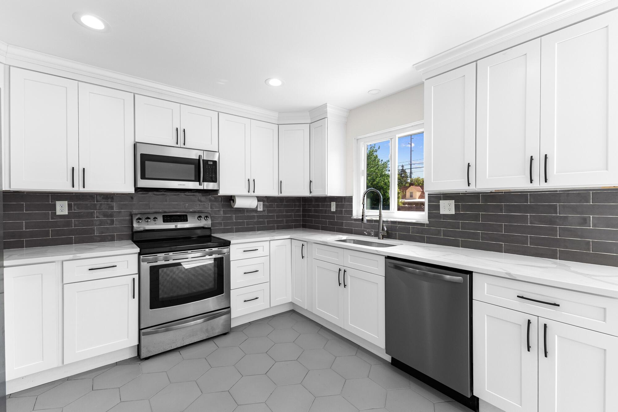 270 S Kellner Road, Columbus, Ohio image 11