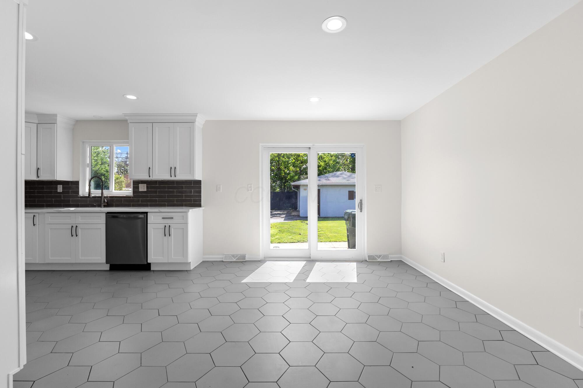 270 S Kellner Road, Columbus, Ohio image 7