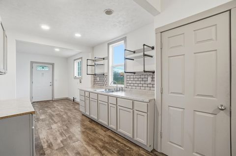 Tiny photo for 532 N Prospect Street, Marion, OH 43302 (MLS # 226000746)