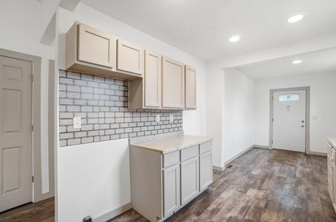 Tiny photo for 532 N Prospect Street, Marion, OH 43302 (MLS # 226000746)