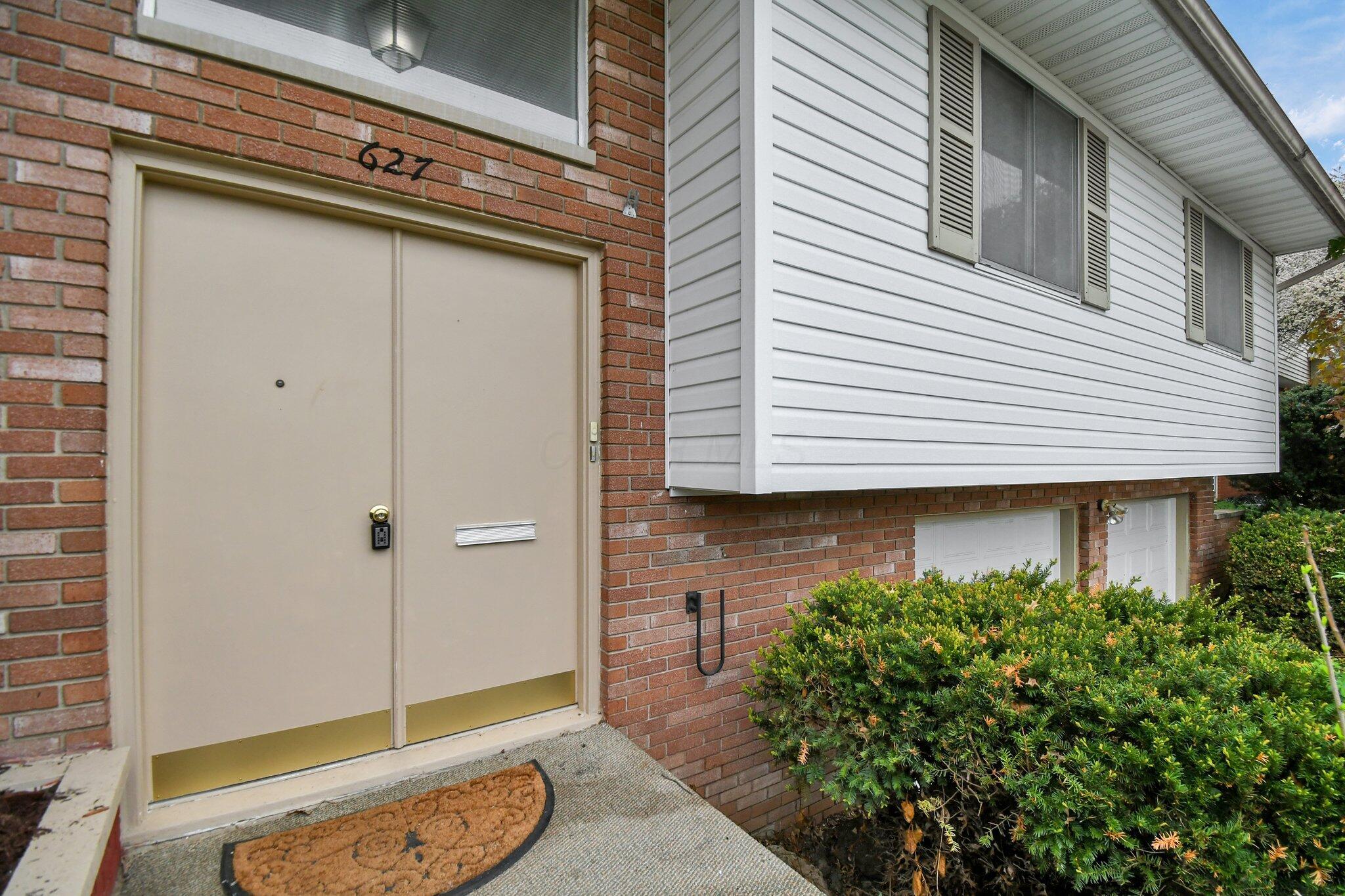 627 Canterbury Court, Newark, Ohio image 4
