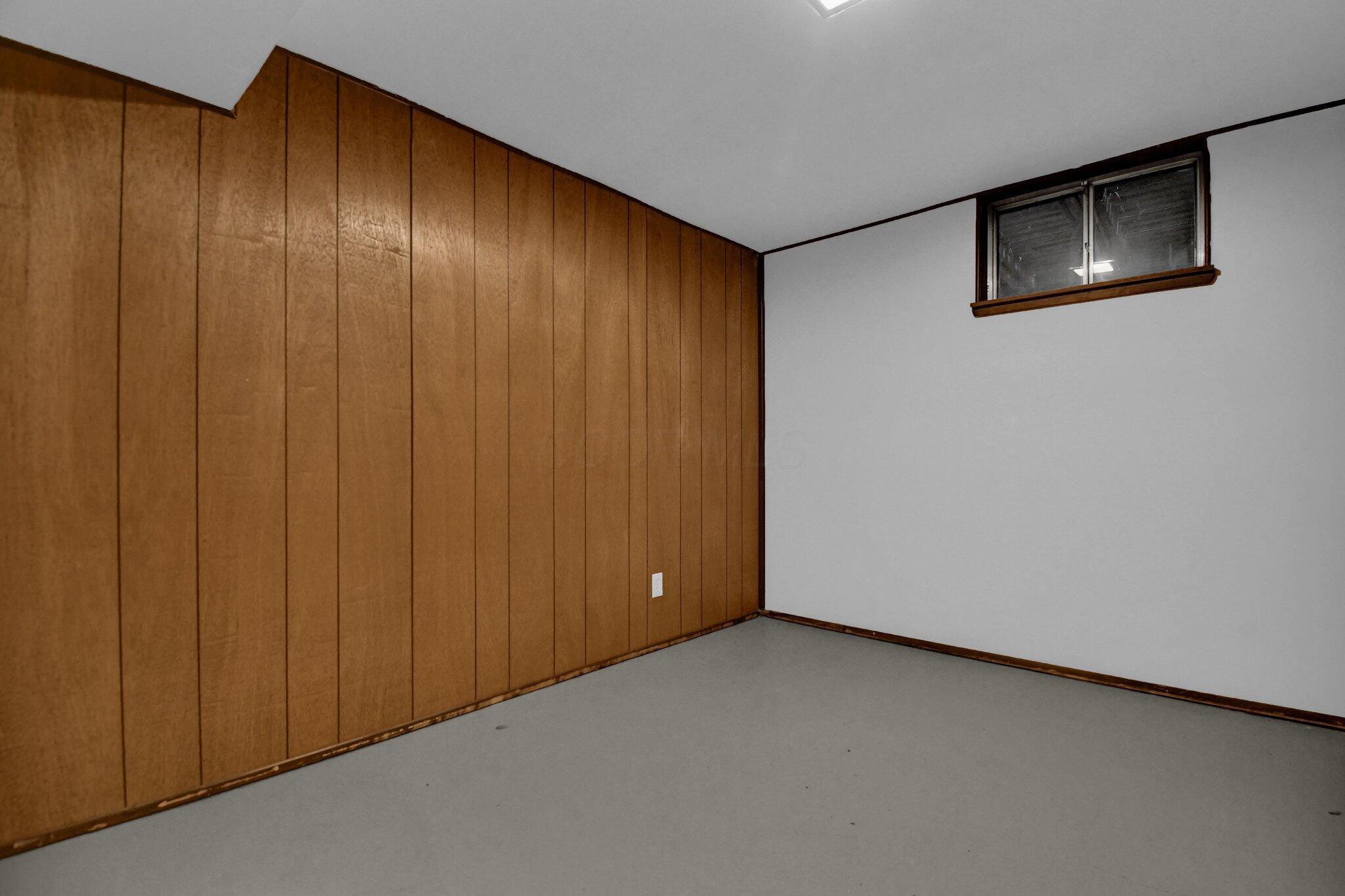 627 Canterbury Court, Newark, Ohio image 27