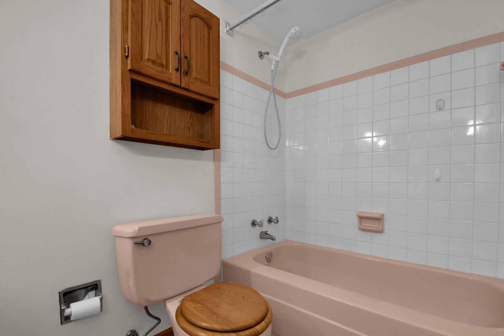 627 Canterbury Court, Newark, Ohio image 19