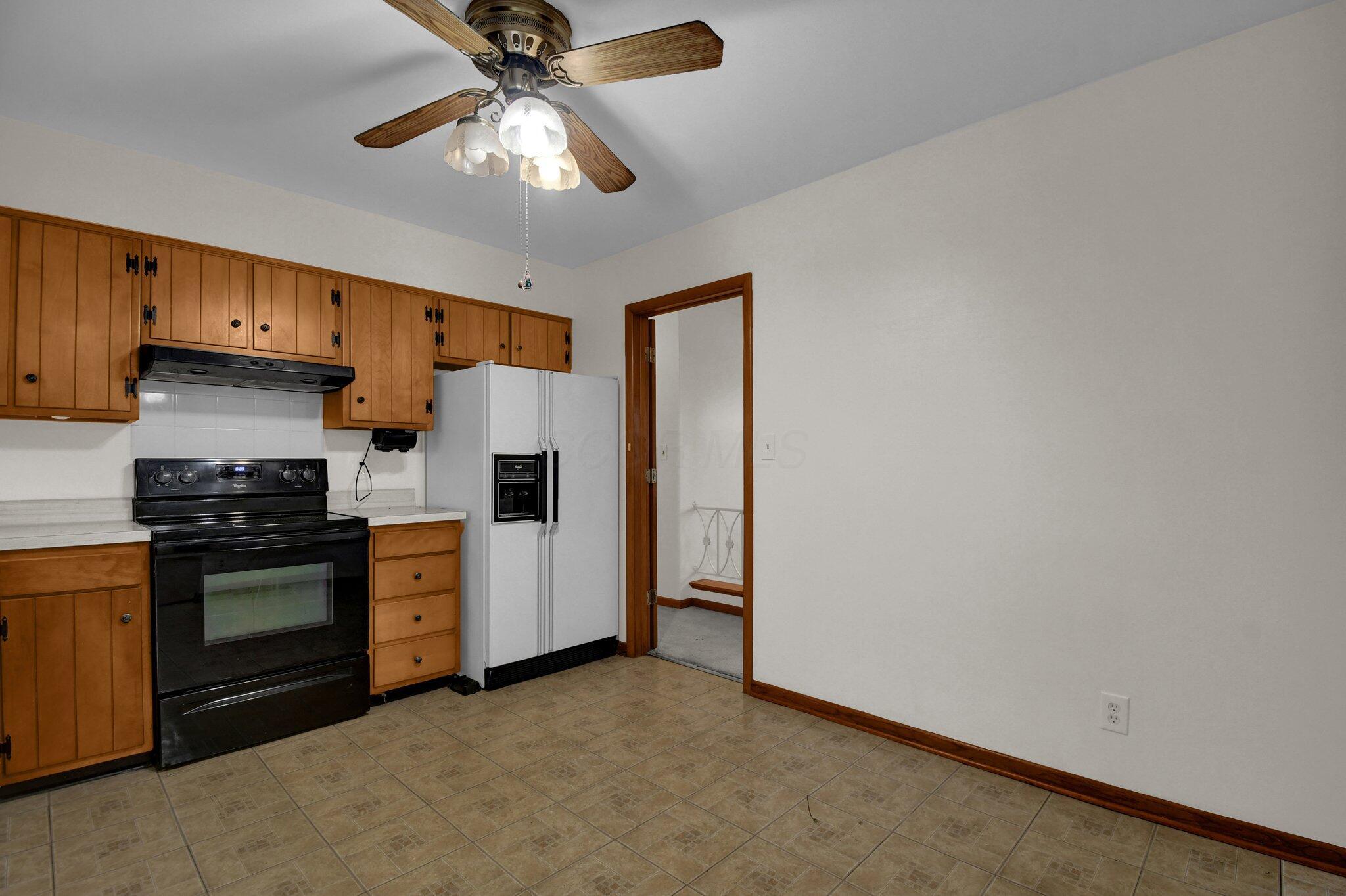 627 Canterbury Court, Newark, Ohio image 14