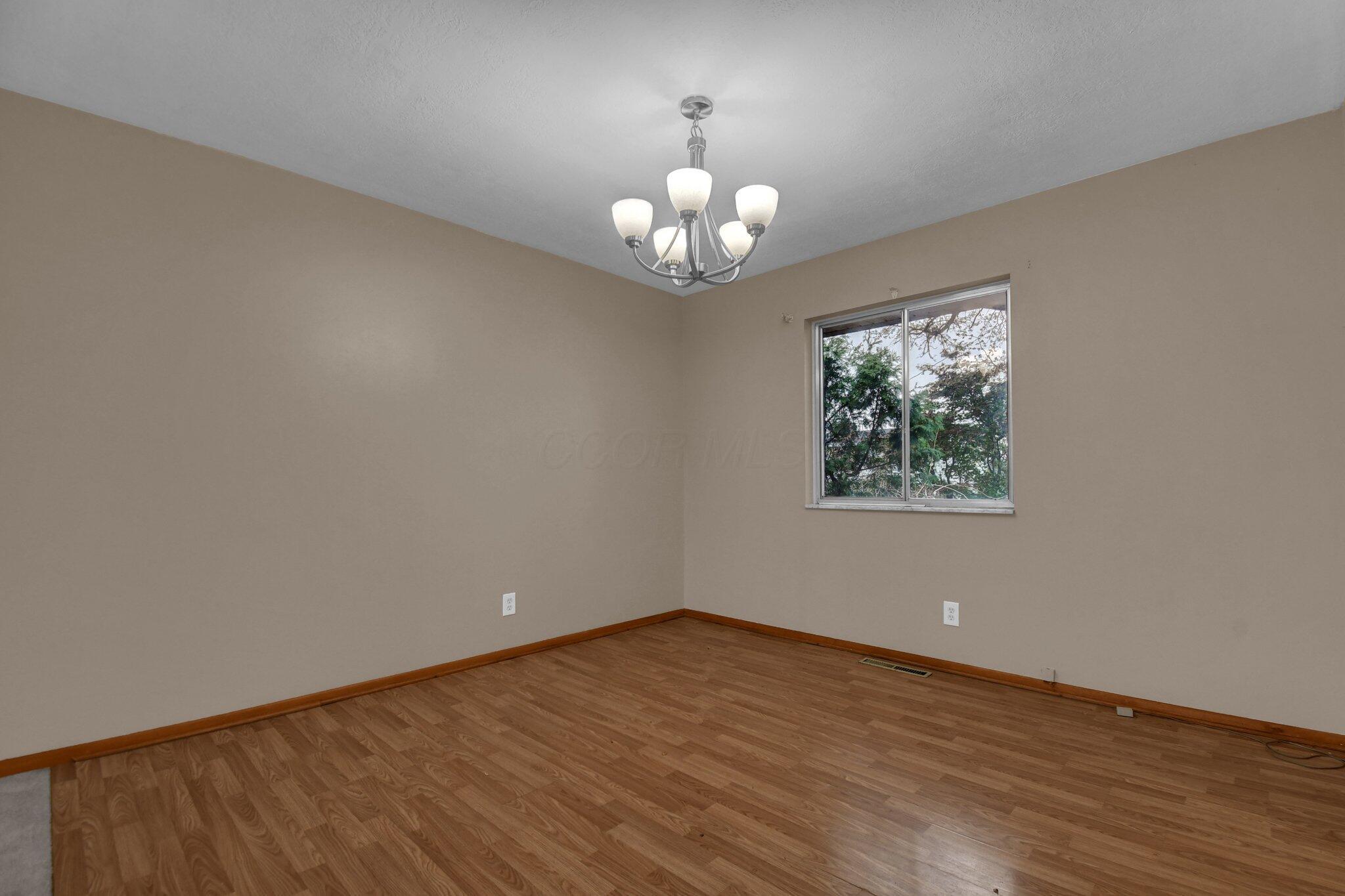 627 Canterbury Court, Newark, Ohio image 12