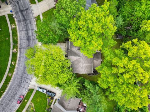Tiny photo for 638 Ridenour Road, Columbus, OH 43230 (MLS # 226014322)