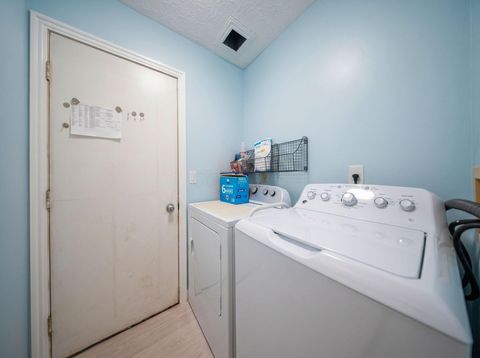 Tiny photo for 638 Ridenour Road, Columbus, OH 43230 (MLS # 226014322)