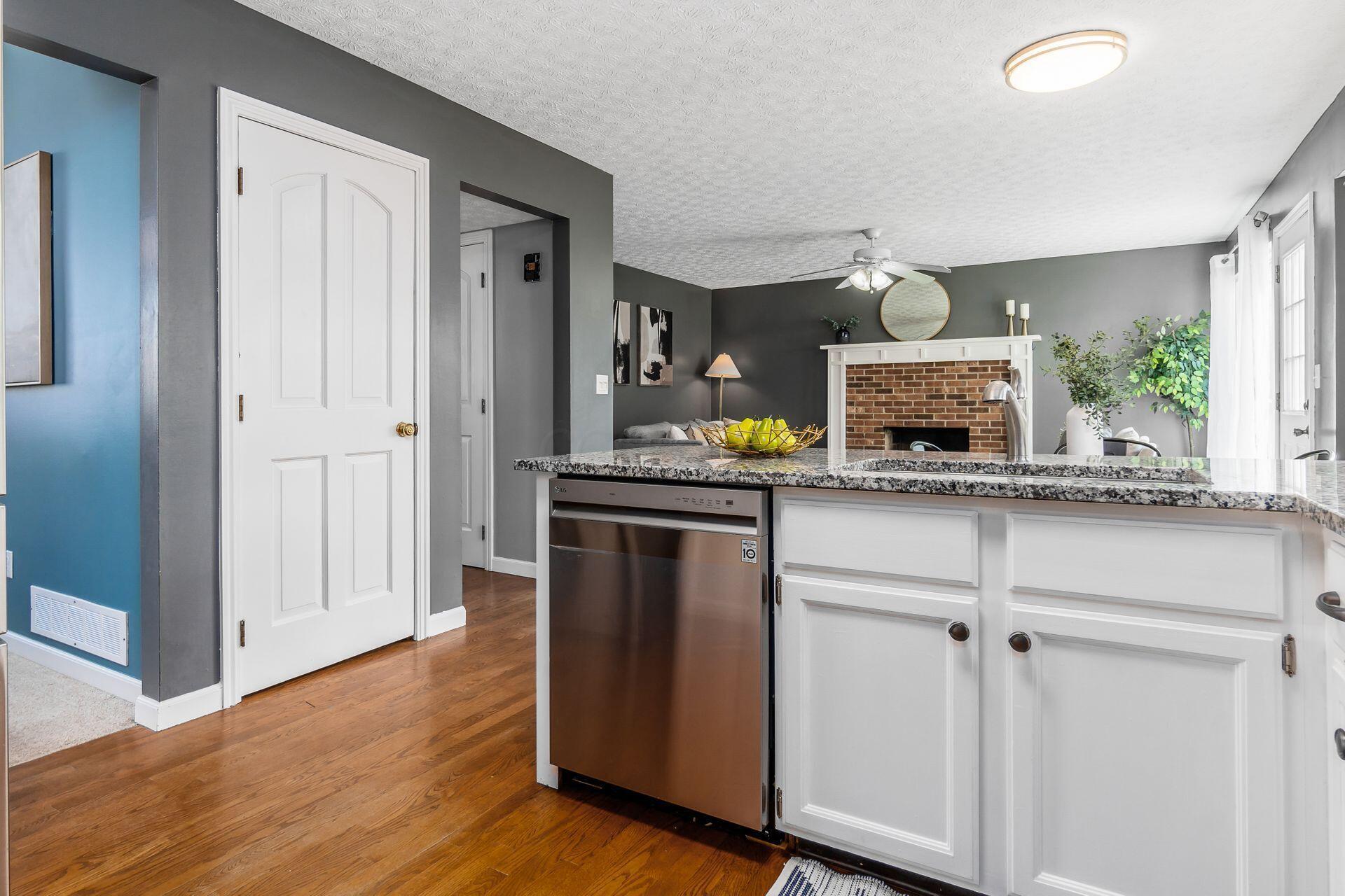 1453 Dickson Drive, Columbus, Ohio image 20