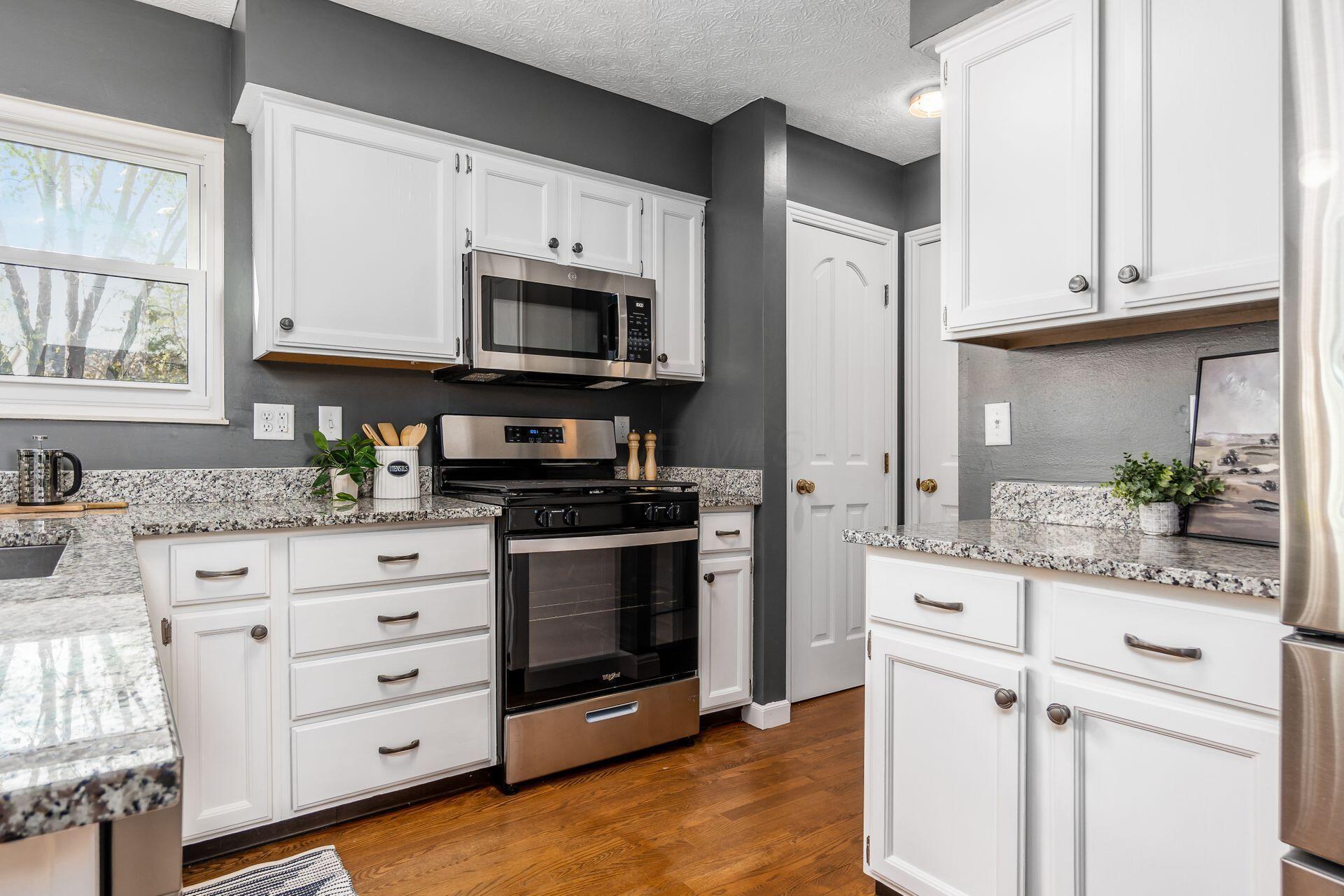1453 Dickson Drive, Columbus, Ohio image 18