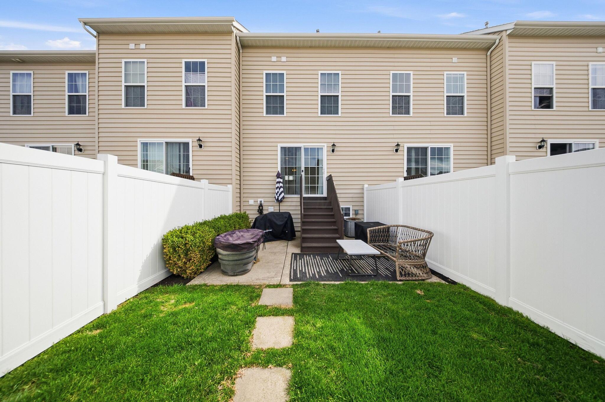 5520 Sentinel Falls Street