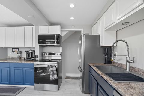 Tiny photo for 5549 Rockwood Court R48 #R48, Columbus, OH 43229 (MLS # 225037085)