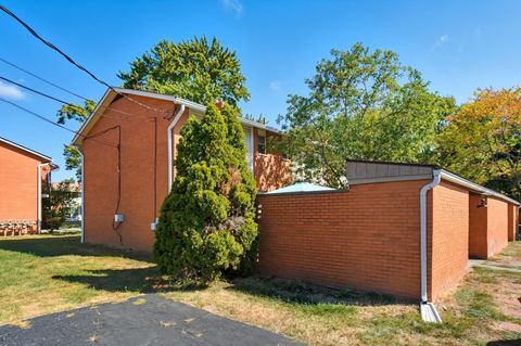 Tiny photo for 5549 Rockwood Court R48 #R48, Columbus, OH 43229 (MLS # 225037085)