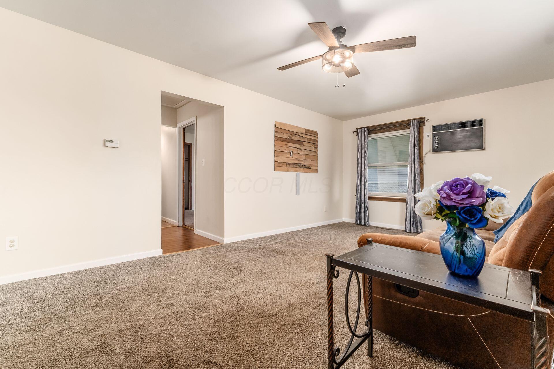 4849 Hillcrest Street S