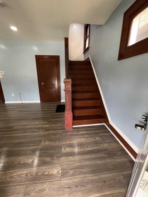 Photo of 1031 Linwood Avenue, Columbus, OH 43206 (MLS # 226037600)