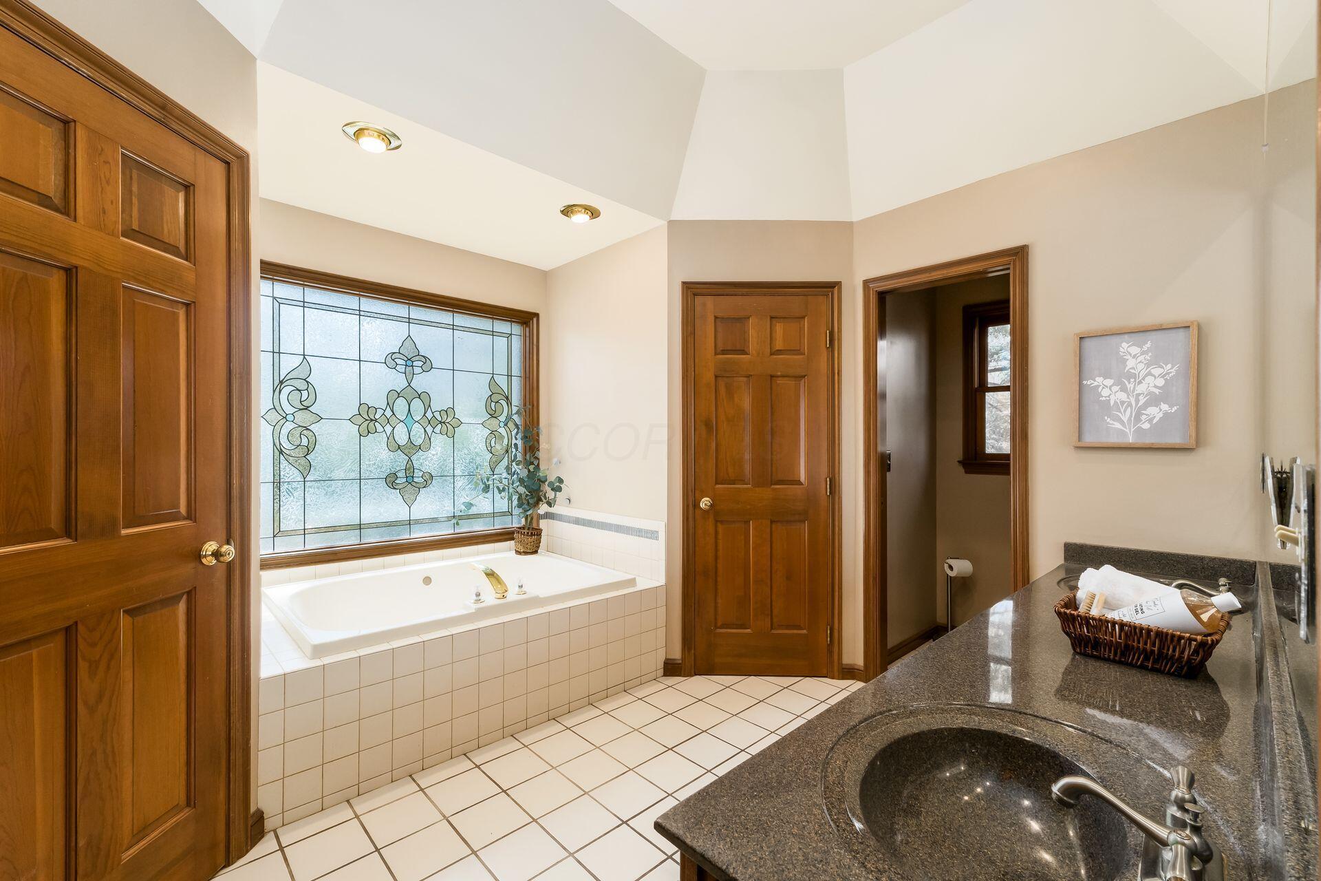 7706 Glenwood Court, Canal Winchester, Ohio image 17