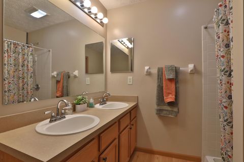Tiny photo for 1918 Bay Port Drive, Grove City, OH 43123 (MLS # 226026657)