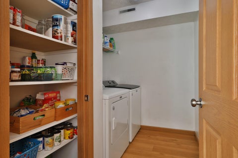 Tiny photo for 1918 Bay Port Drive, Grove City, OH 43123 (MLS # 226026657)
