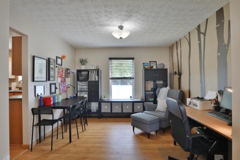 Tiny photo for 1918 Bay Port Drive, Grove City, OH 43123 (MLS # 226026657)