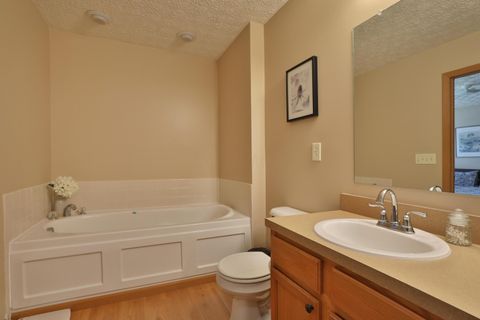 Tiny photo for 1918 Bay Port Drive, Grove City, OH 43123 (MLS # 226026657)