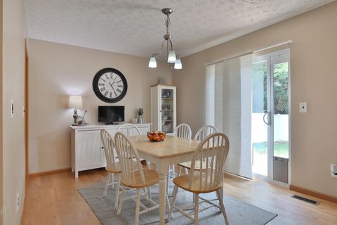 Tiny photo for 1918 Bay Port Drive, Grove City, OH 43123 (MLS # 226026657)