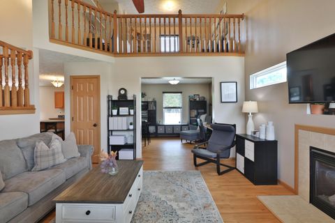 Tiny photo for 1918 Bay Port Drive, Grove City, OH 43123 (MLS # 226026657)