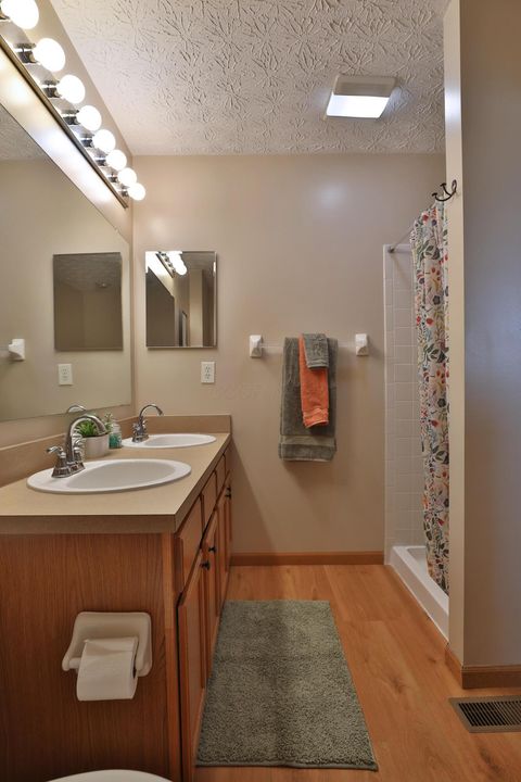 Tiny photo for 1918 Bay Port Drive, Grove City, OH 43123 (MLS # 226026657)